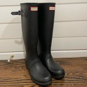 Talk black original hunter rain boots size 8